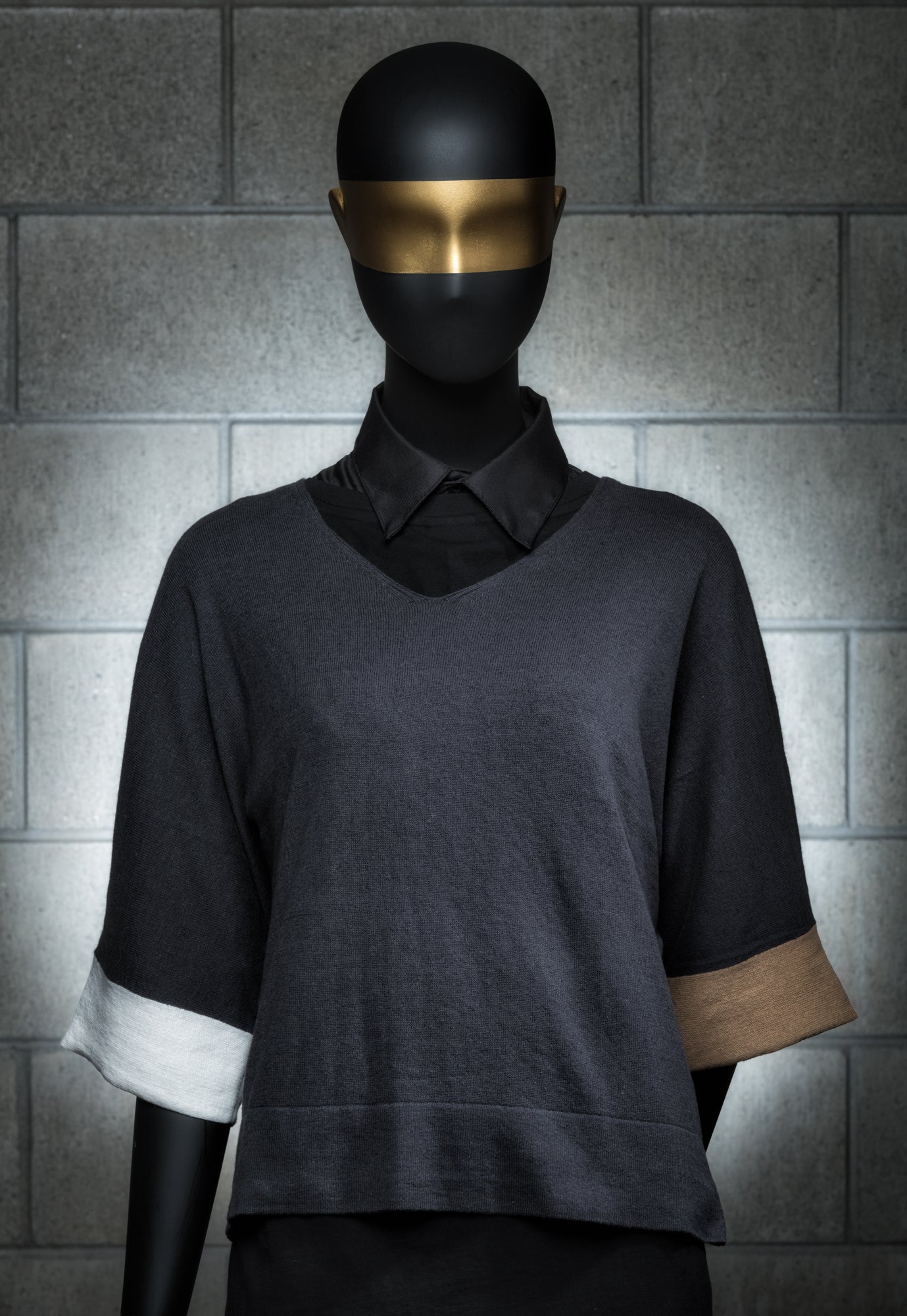 L & C Contrast Cuff Top LC8861