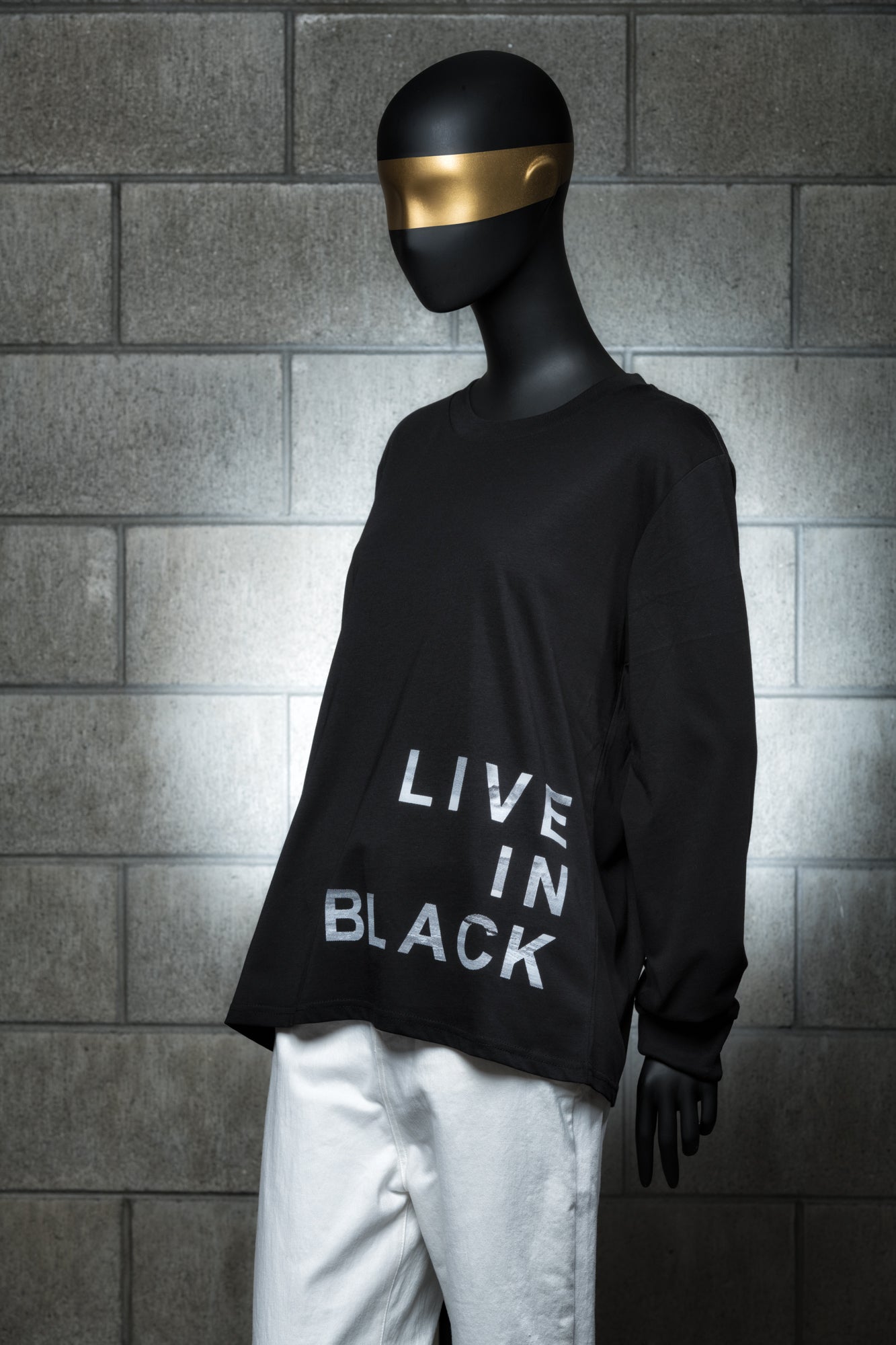 X.Lab Live In Black Tee 675